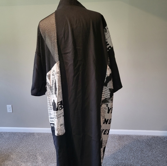 F. Modern – What’s Black and White and Read All Over Jacket/Topper (One Size) - Picture 16 of 16